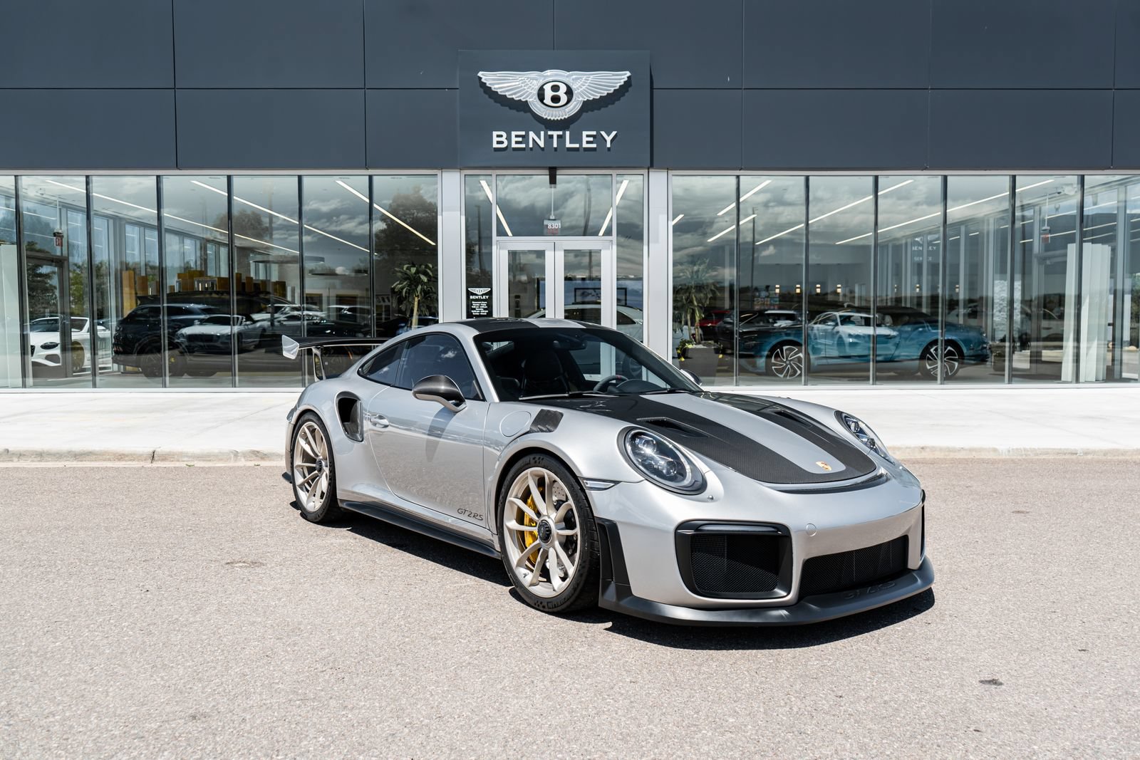 Used 2019 Porsche 911 GT2 RS RWD image 18