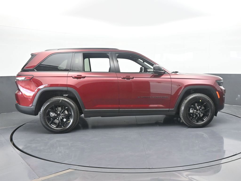 New 2025 Jeep Grand Cherokee Altitude image 7