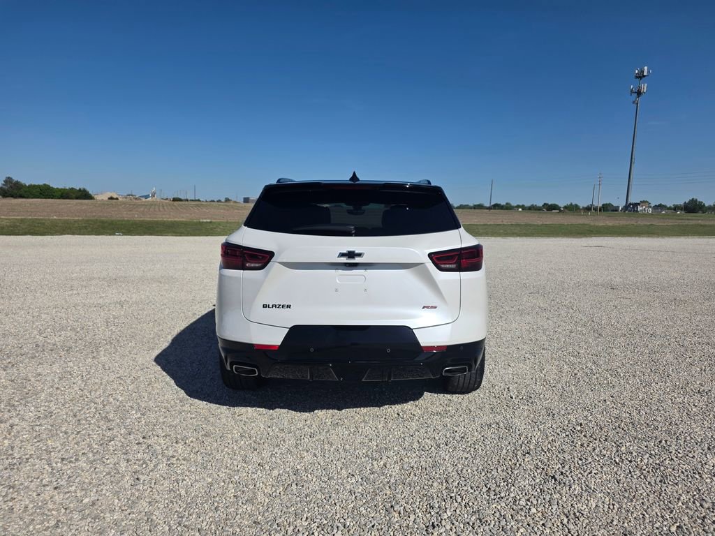 Used 2023 Chevrolet Blazer RS w/ Driver Confidence II Package FWD image 4