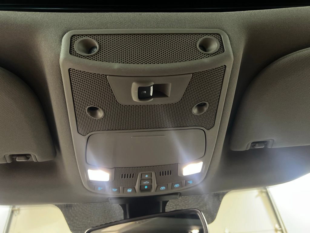 Used 2016 Ford F150 Lariat w/ Equipment Group 502A Luxury AWD/4WD image 37