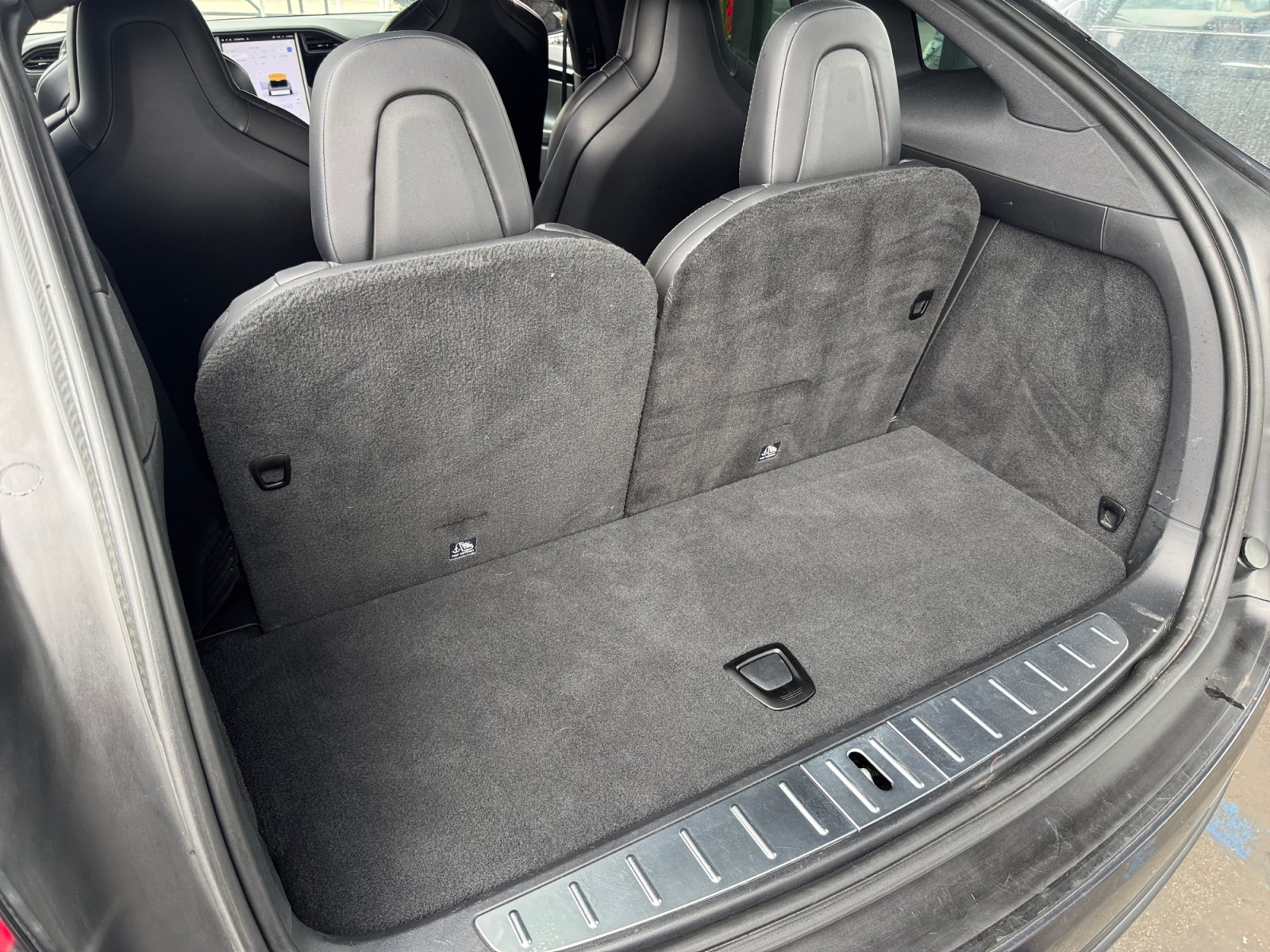 Used 2018 Tesla Model X 75D AWD/4WD image 16