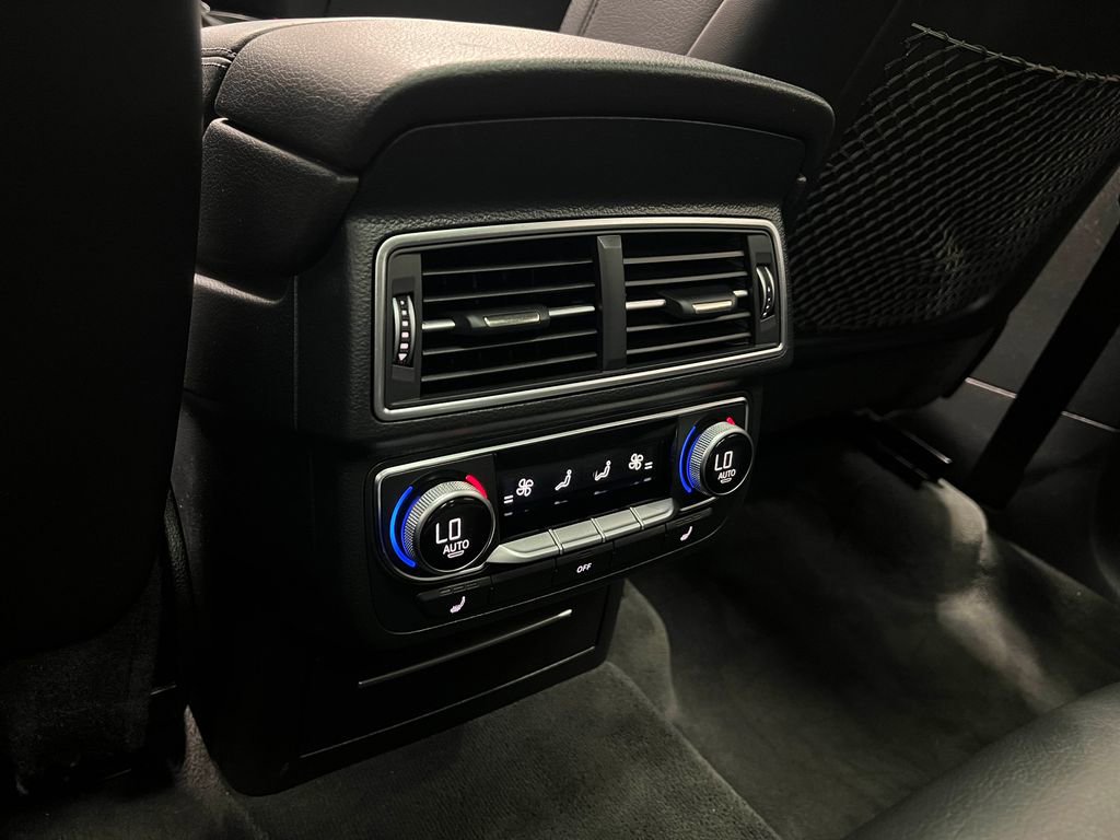 Used 2017 Audi Q7 3.0T Prestige w/ Prestige Package AWD/4WD image 30