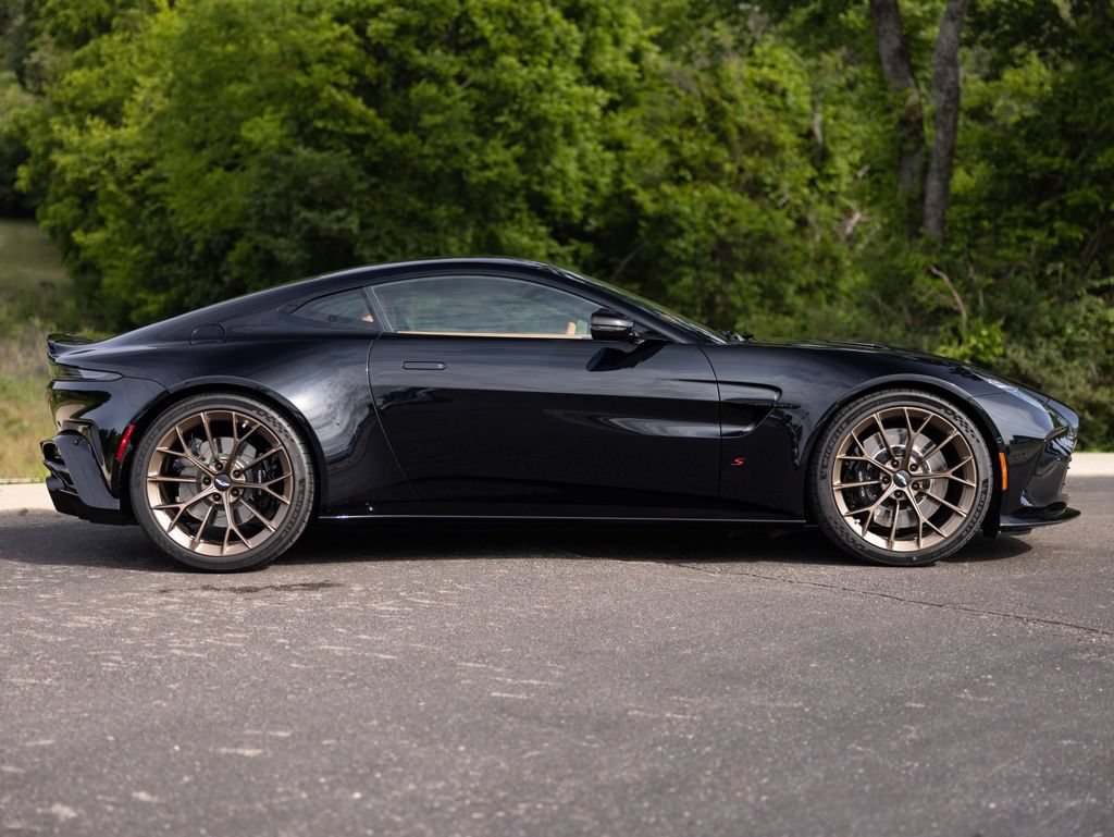 New 2026 Aston Martin V8 Vantage S RWD image 8