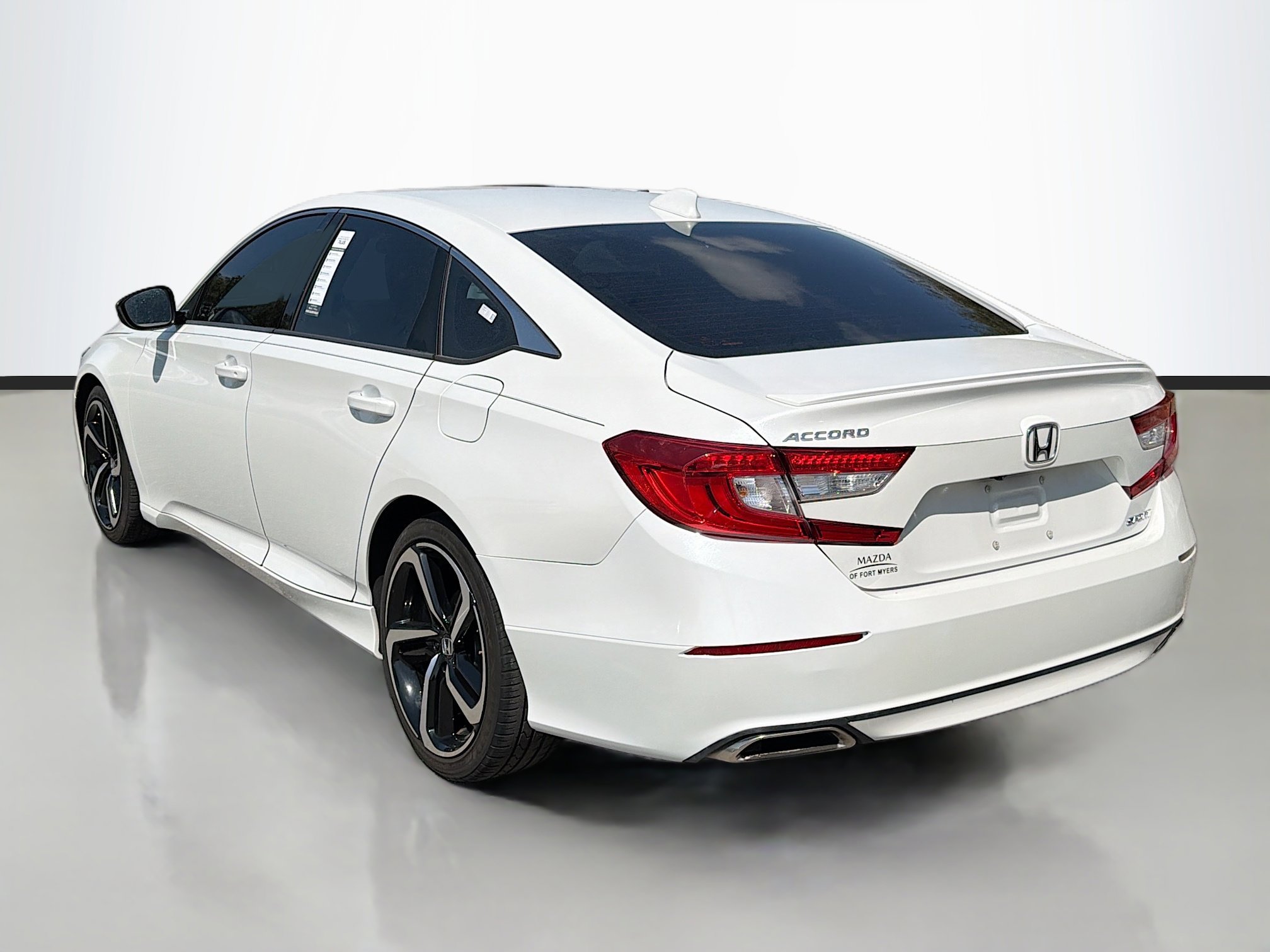 Used 2018 Honda Accord Sport image 5