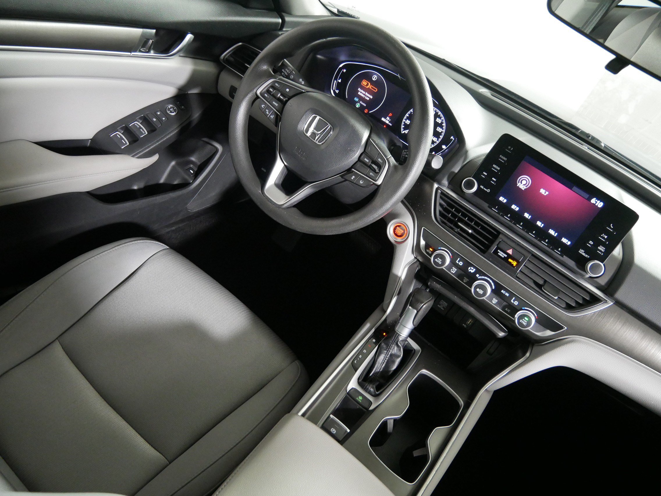 Used 2019 Honda Accord LX image 9