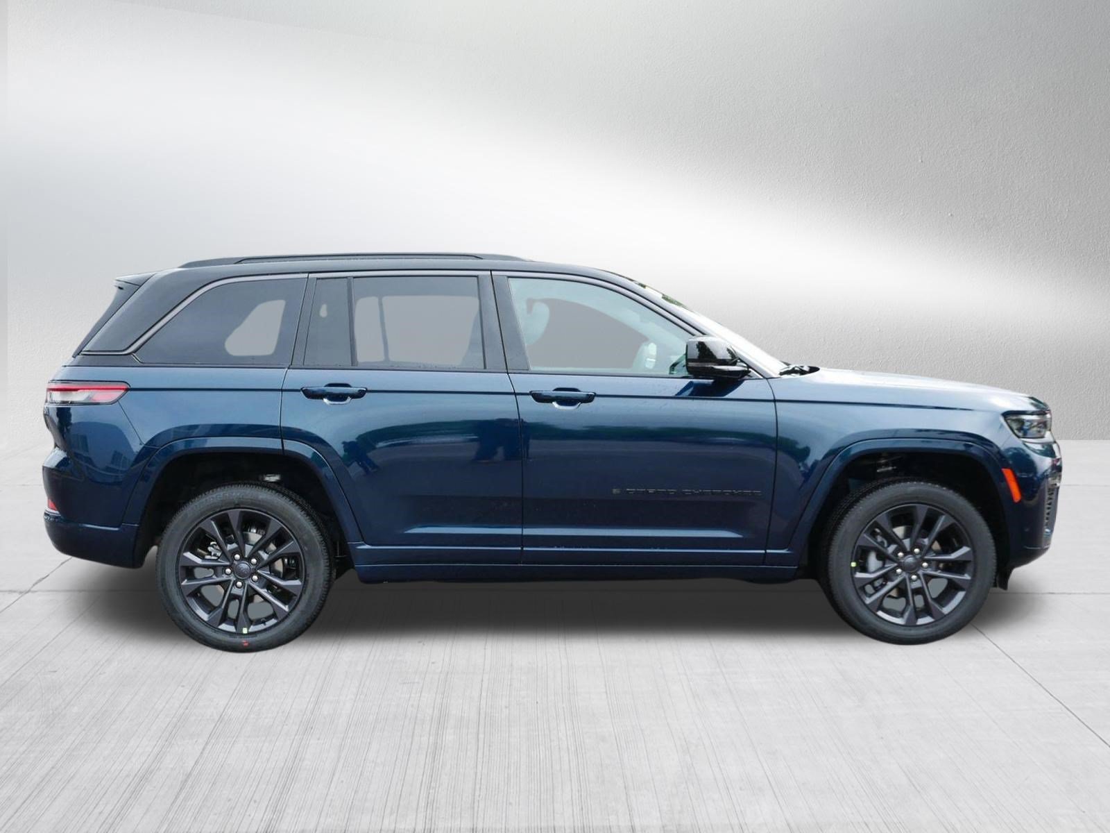 New 2026 Jeep Grand Cherokee Limited AWD/4WD image 8
