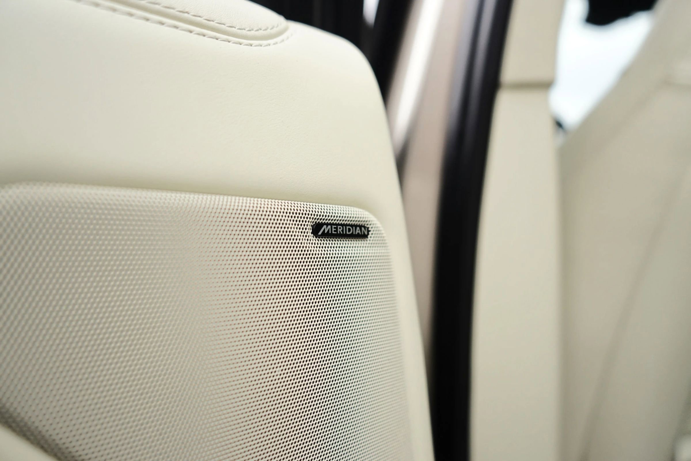 Used 2023 Land Rover Range Rover SE image 40