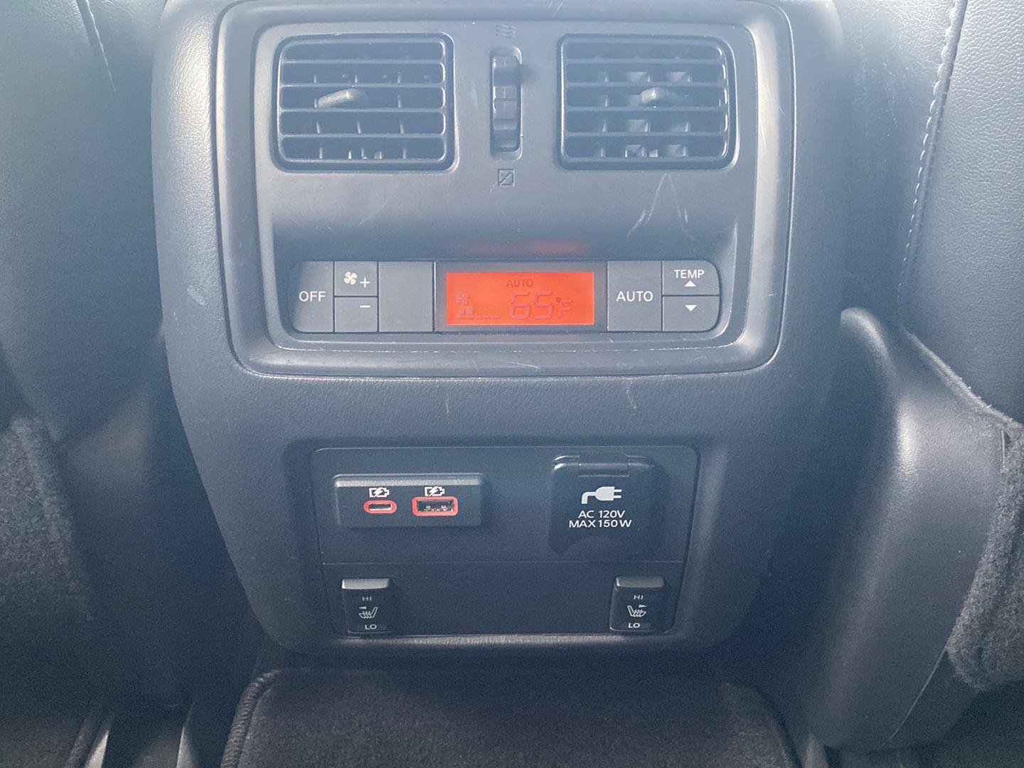 Used 2019 Nissan Pathfinder SL image 26