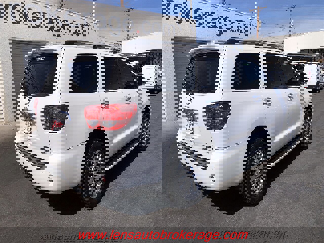 Used 2017 Toyota Sequoia Limited w/ Safety & Convenience Package image 8