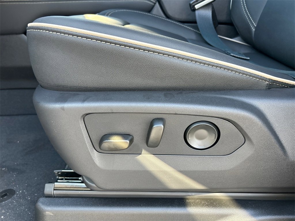 New 2026 GMC Yukon XL Elevation w/ Elevation Premium Package image 16