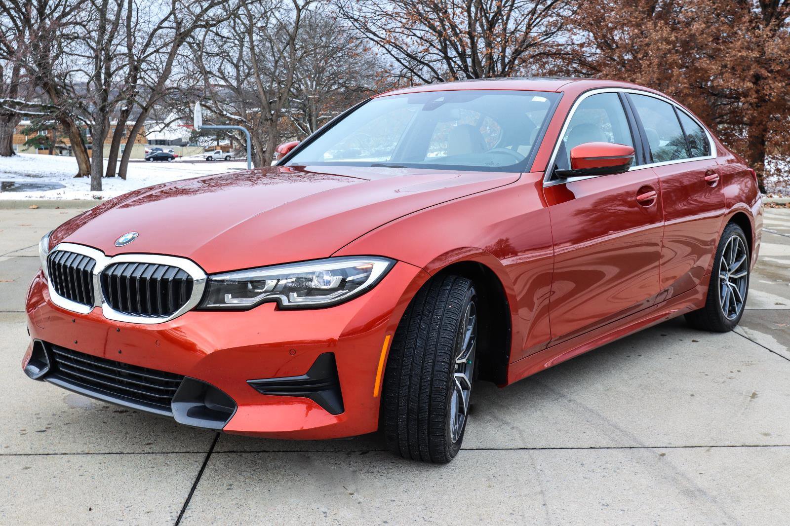 Used 2019 BMW 330i xDrive Sedan w/ Premium Package image 3