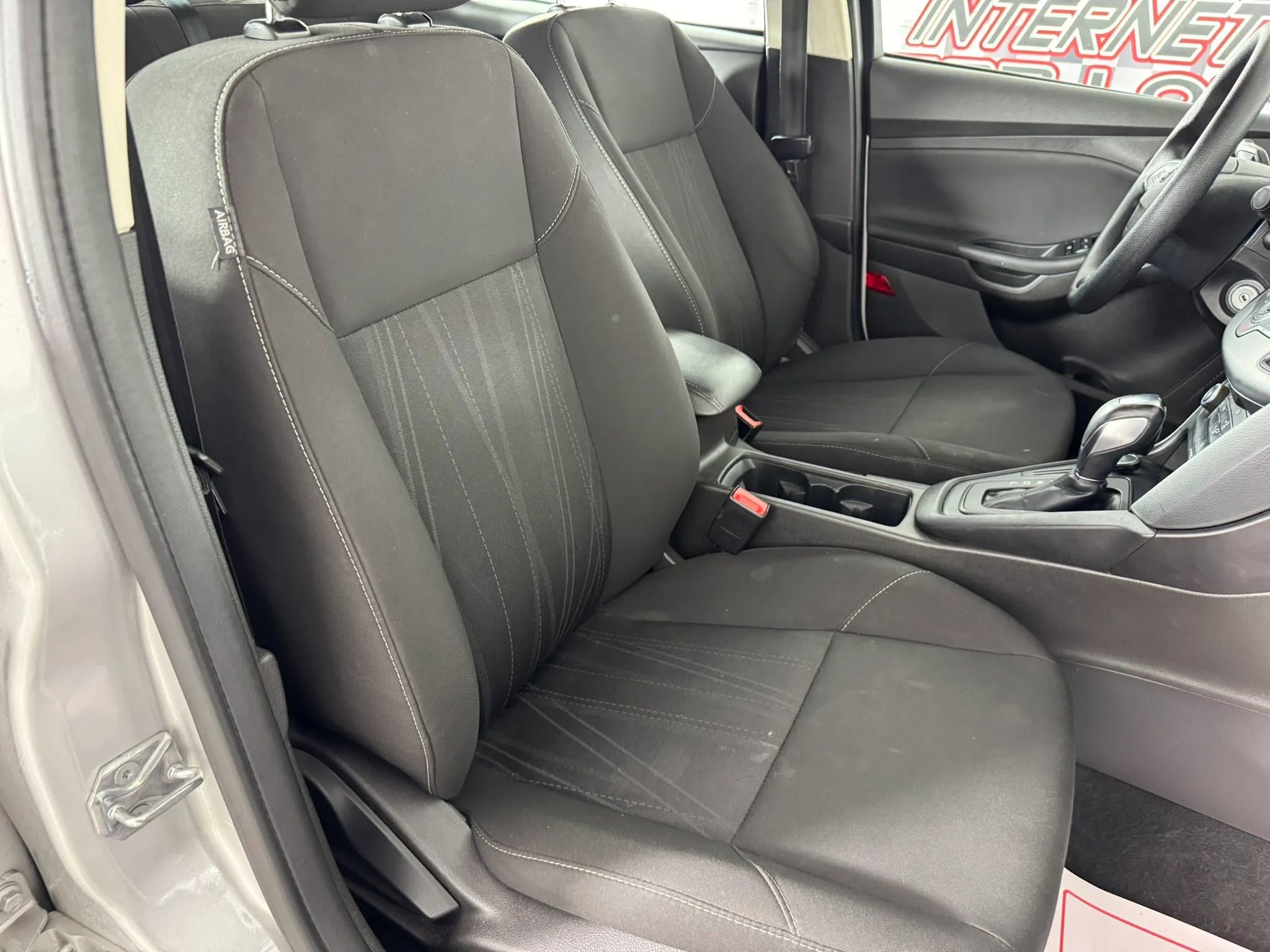 Used 2016 Ford Focus SE image 31