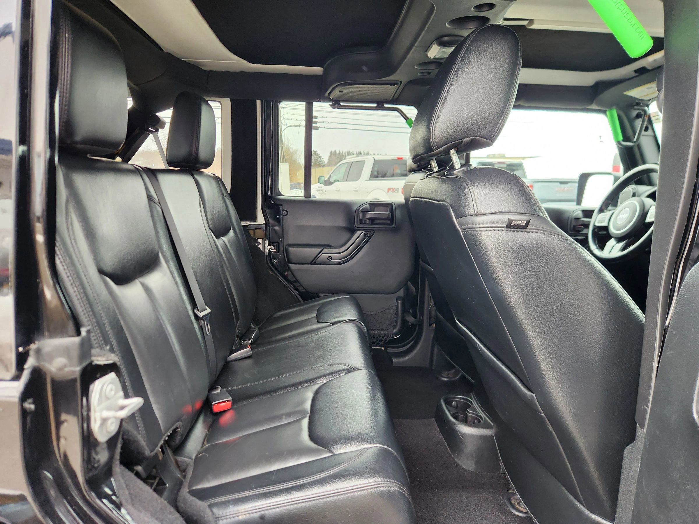 Used 2017 Jeep Wrangler Unlimited Sahara image 43