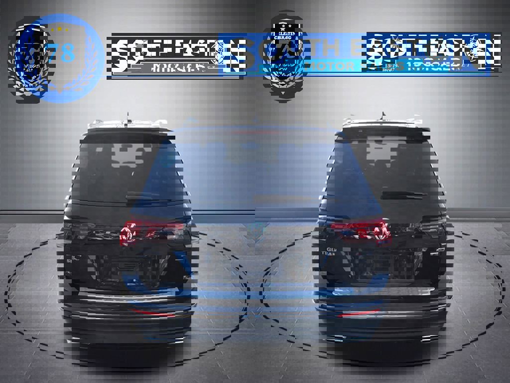 Used 2020 Volkswagen Tiguan SEL image 3