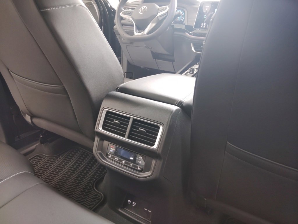 New 2026 Volkswagen Atlas SEL Premium R-Line image 20