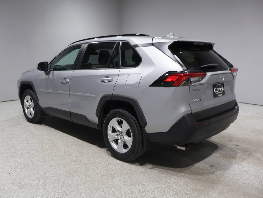 Used 2021 Toyota RAV4 XLE w/ Convenience Package AWD/4WD image 5