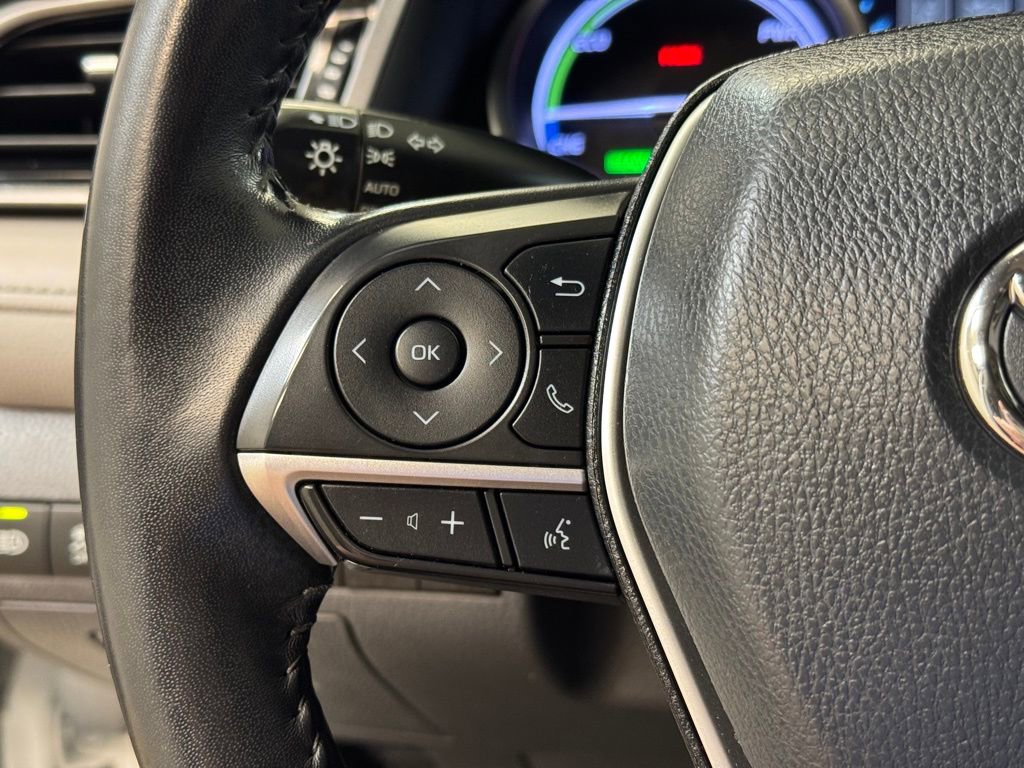 Used 2021 Toyota Camry XLE FWD image 31
