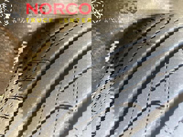 Used 2018 Ford Transit Connect XLT image 9