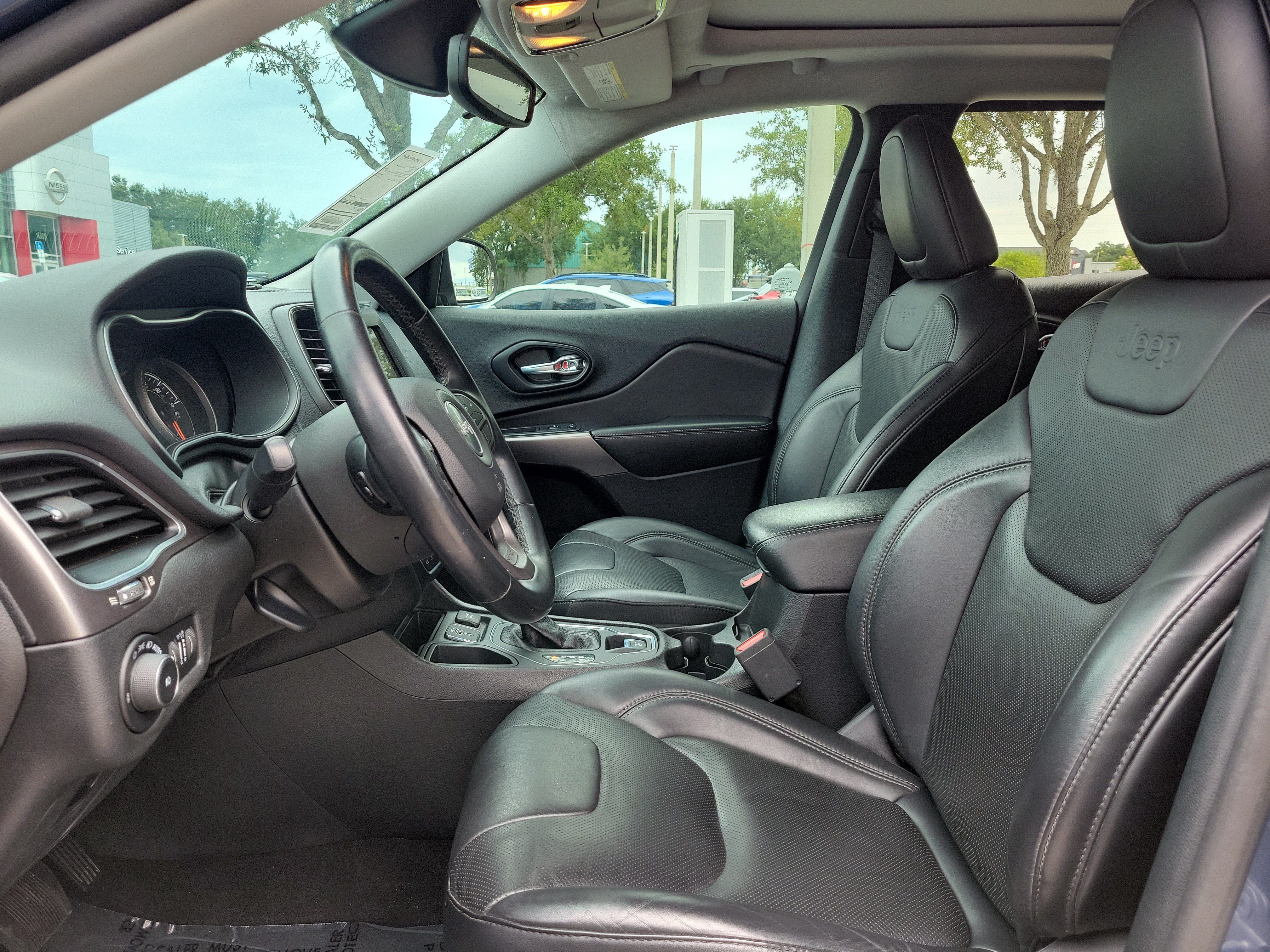 Used 2021 Jeep Cherokee Latitude Lux w/ Sun & Sound Group FWD image 12