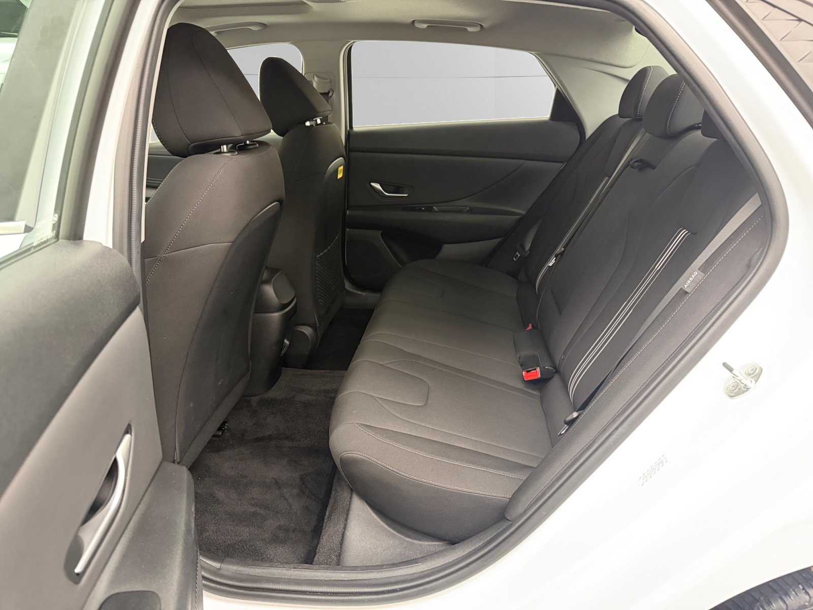 Certified 2024 Hyundai Elantra SEL w/ Convenience Package FWD image 13