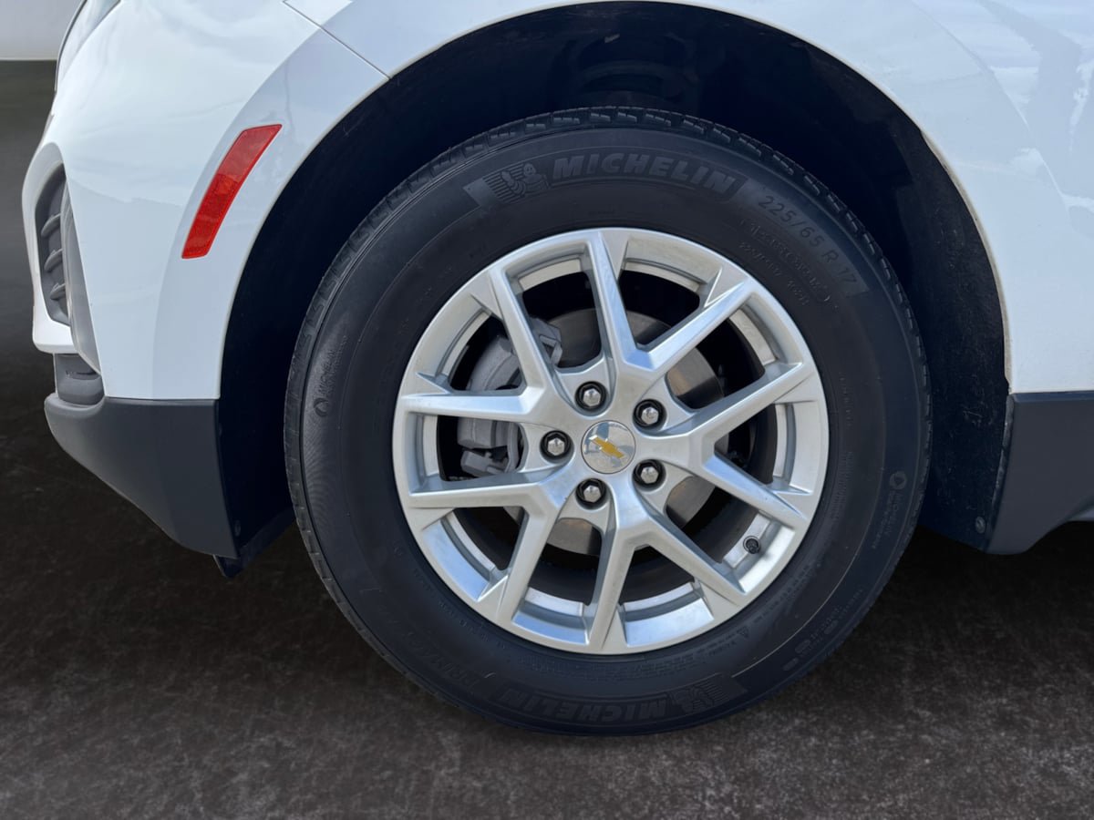 Used 2022 Chevrolet Equinox LT FWD image 9