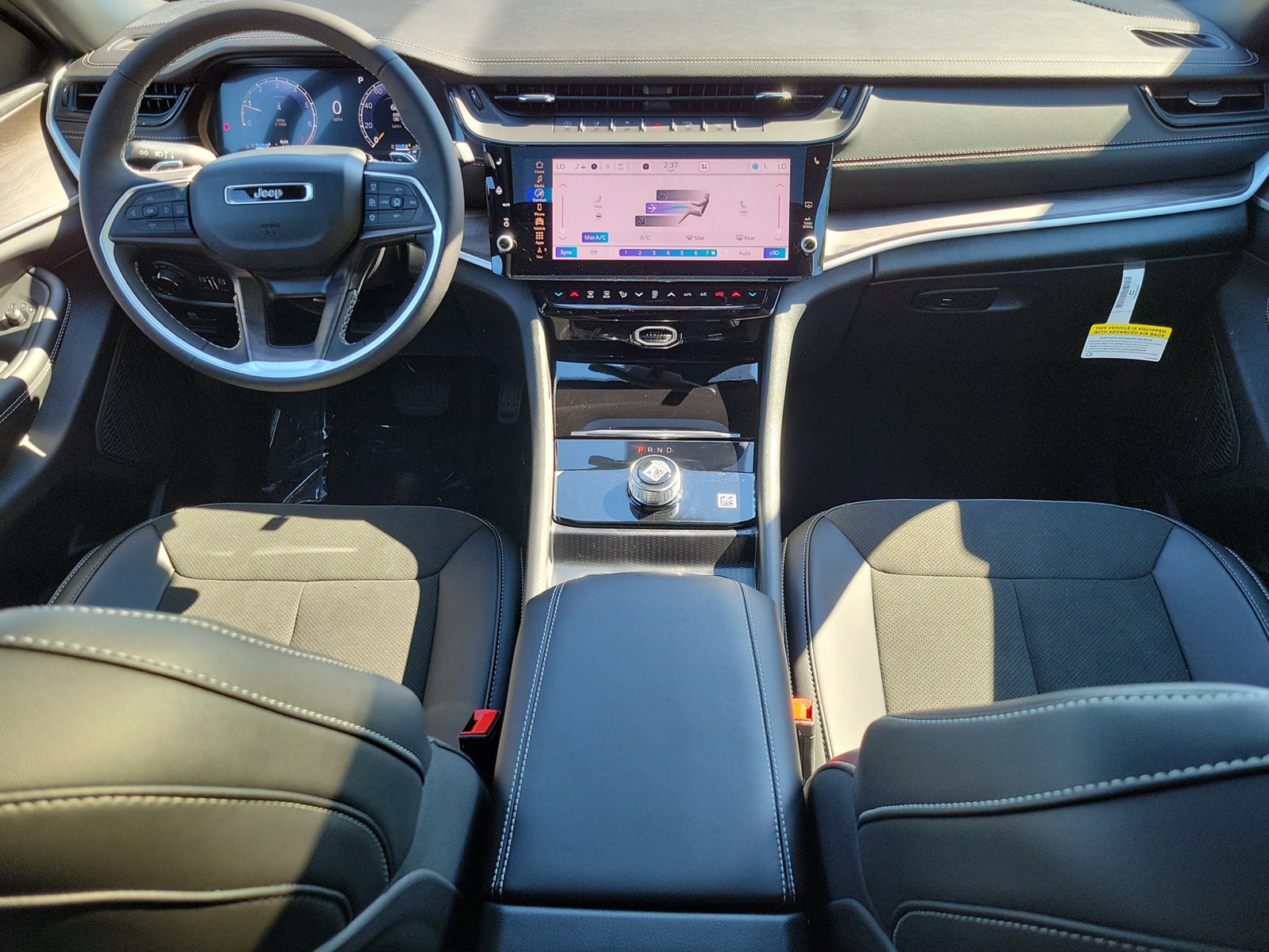 New 2027 Jeep Grand Cherokee Altitude RWD image 10
