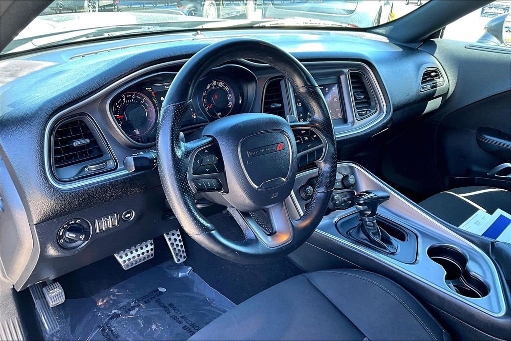 Used 2019 Dodge Challenger R/T w/ Blacktop Package image 9