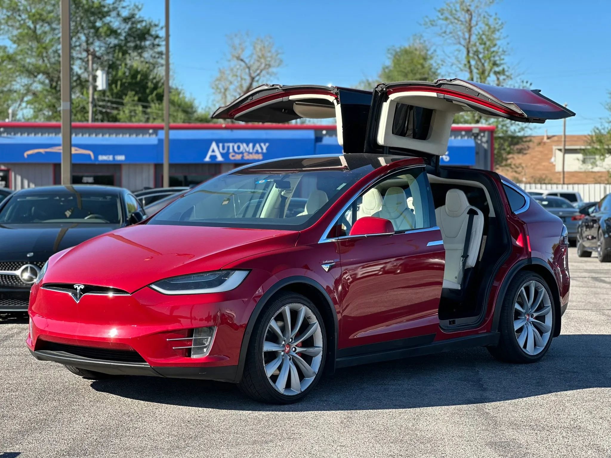 Used 2017 Tesla Model X P100D image 2