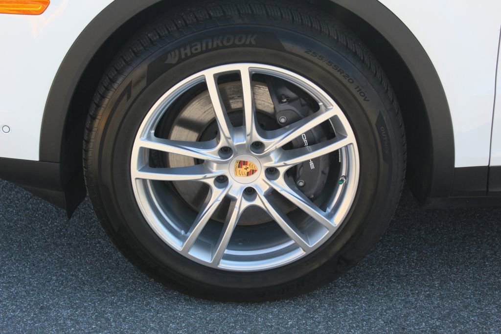 Certified 2025 Porsche Cayenne image 15