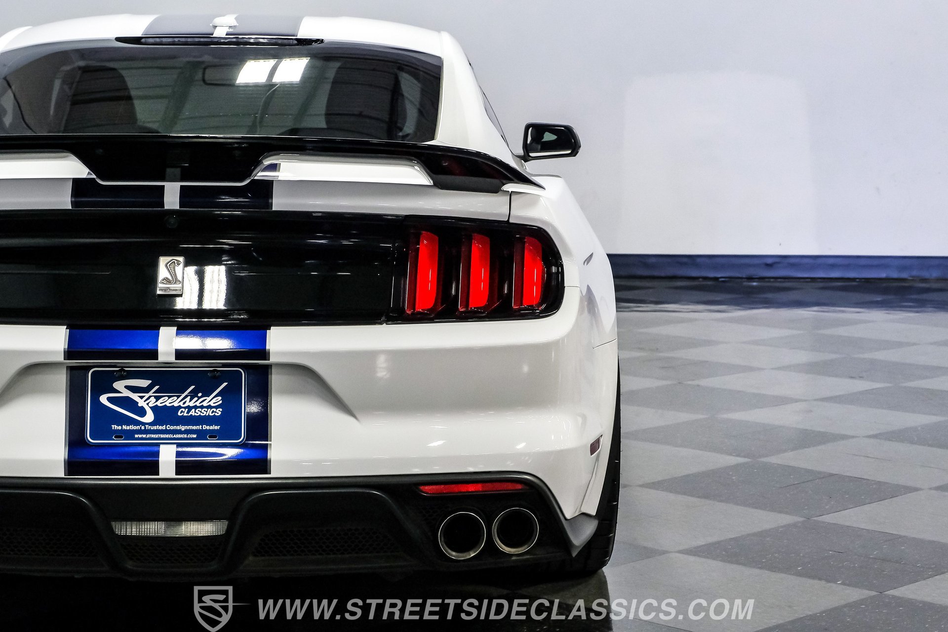 Used 2019 Ford Mustang Shelby GT350 w/ Technology Package RWD image 26