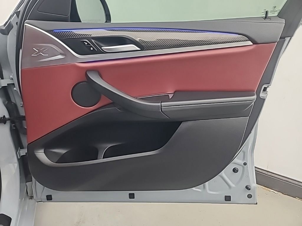 Used 2023 BMW X4 M40i w/ Premium Package image 11