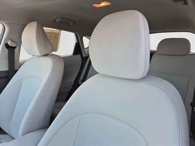 Used 2025 Hyundai Kona SEL FWD image 13