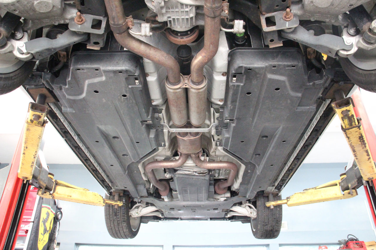 Used 2019 Jaguar F-PACE S image 98