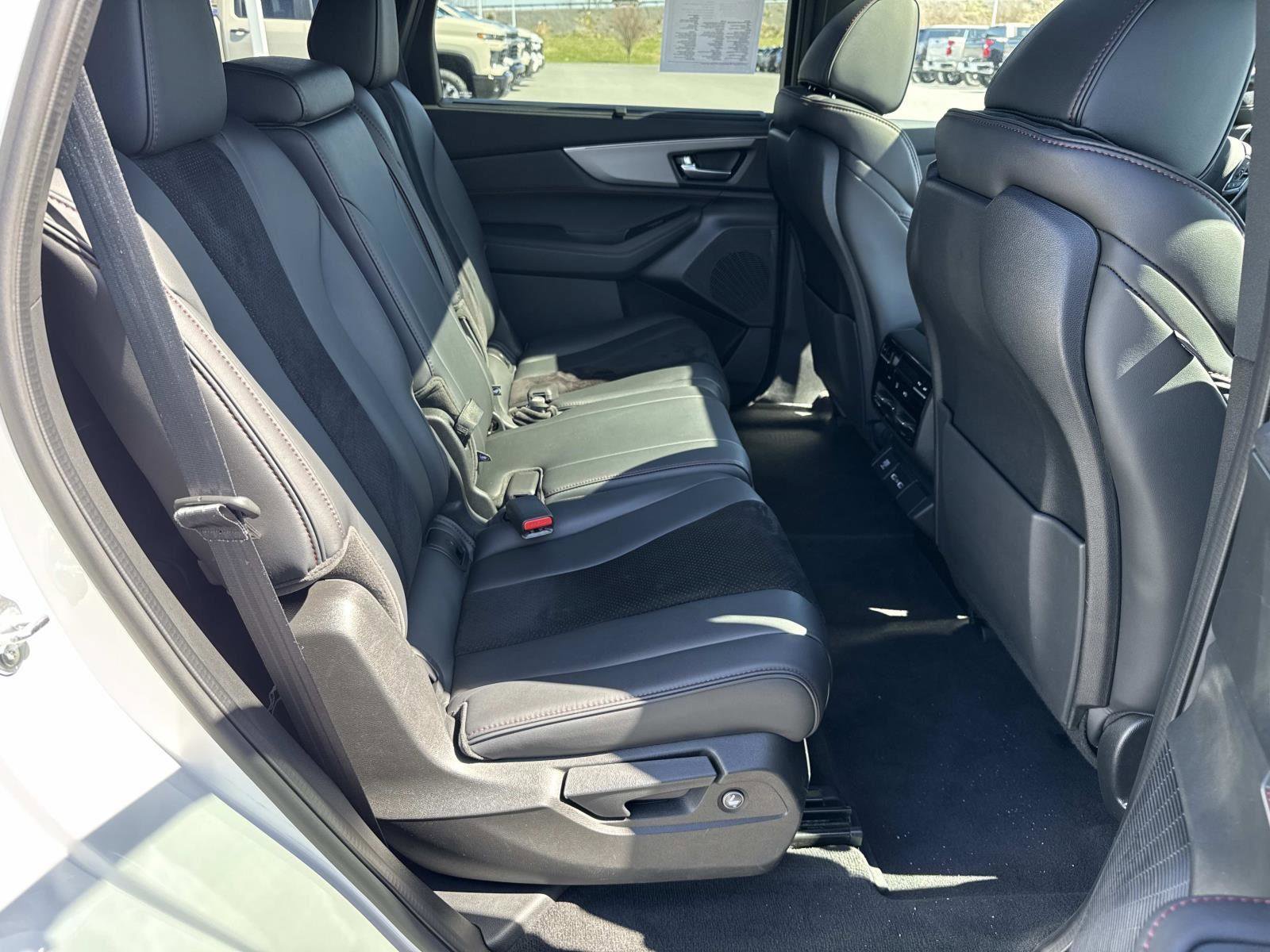 Used 2023 Acura MDX A-Spec image 21
