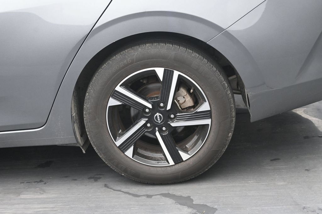 Used 2024 Nissan Sentra SV FWD image 13