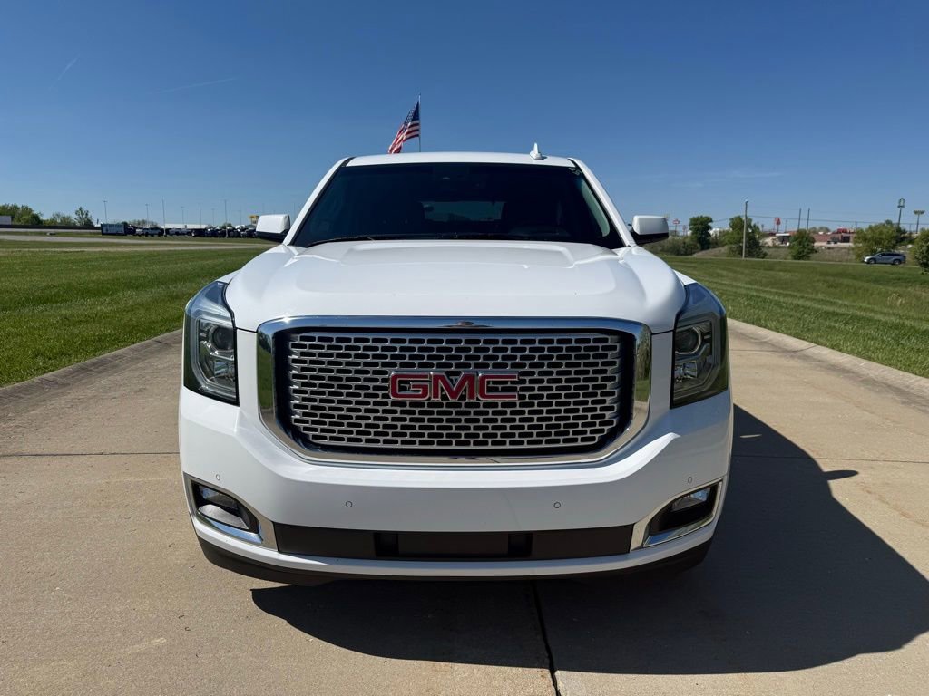 Used 2016 GMC Yukon Denali w/ Open Road Package image 11