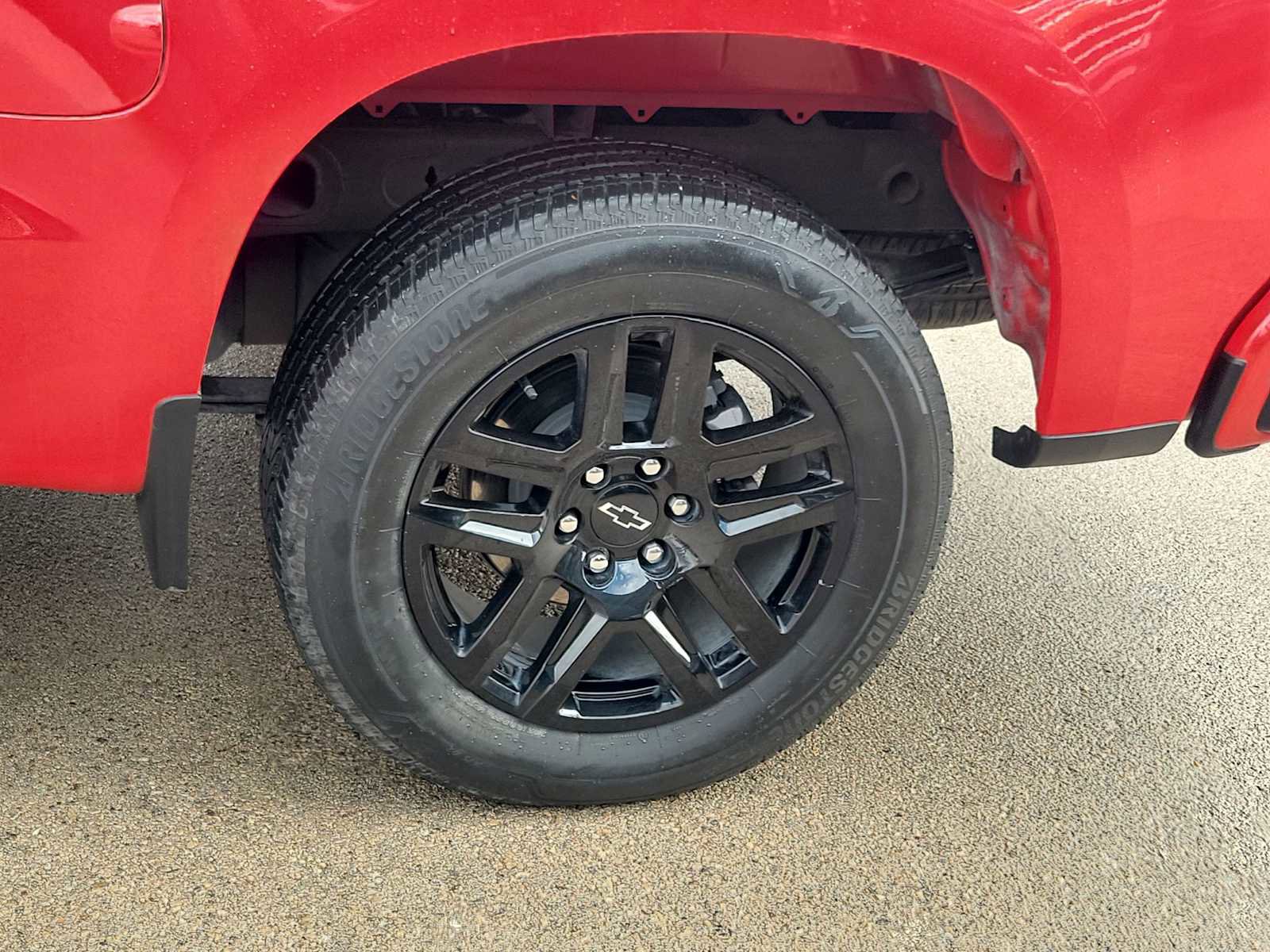 Used 2024 Chevrolet Silverado 1500 Custom w/ LPO, Dark Essentials Package image 8