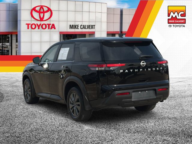 Used 2024 Nissan Pathfinder S w/ Cargo Package FWD image 3