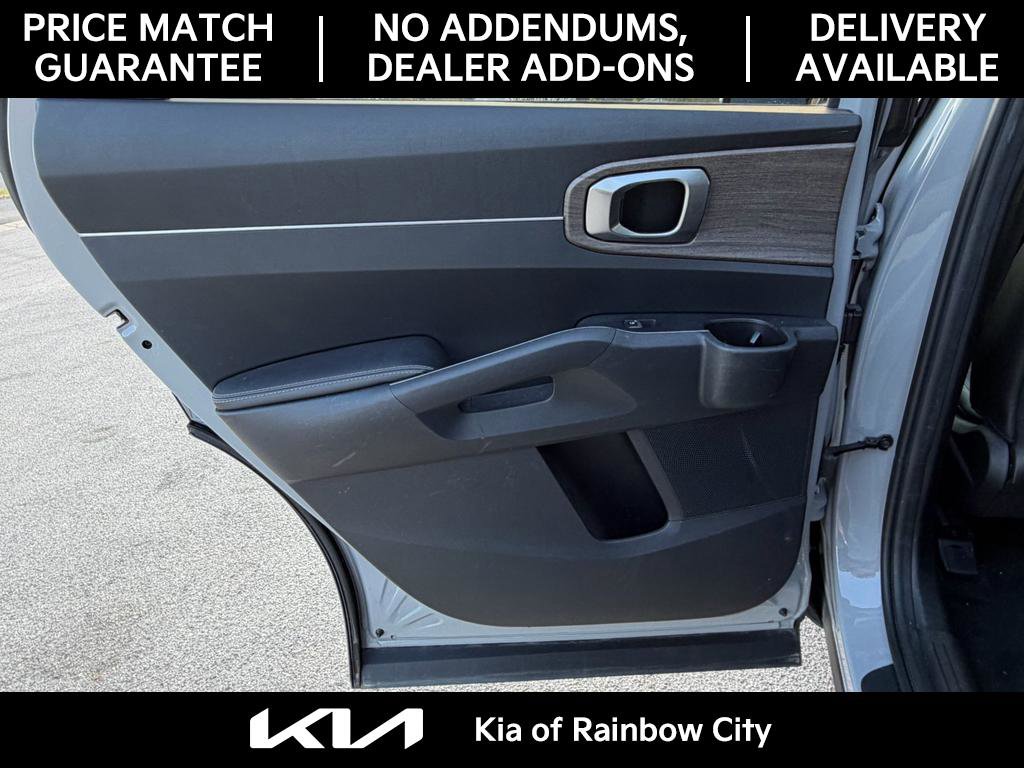 Used 2023 Kia Sorento X-Line EX image 18