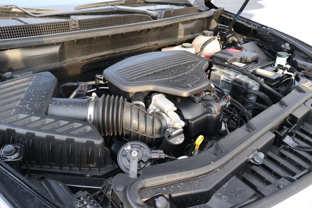 Used 2025 Cadillac XT5 Premium Luxury image 13