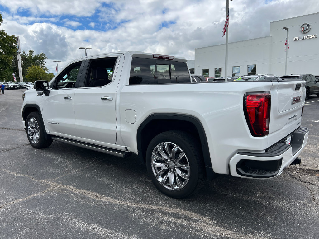 Used 2022 GMC Sierra 1500 Denali w/ Denali Reserve Package AWD/4WD image 11