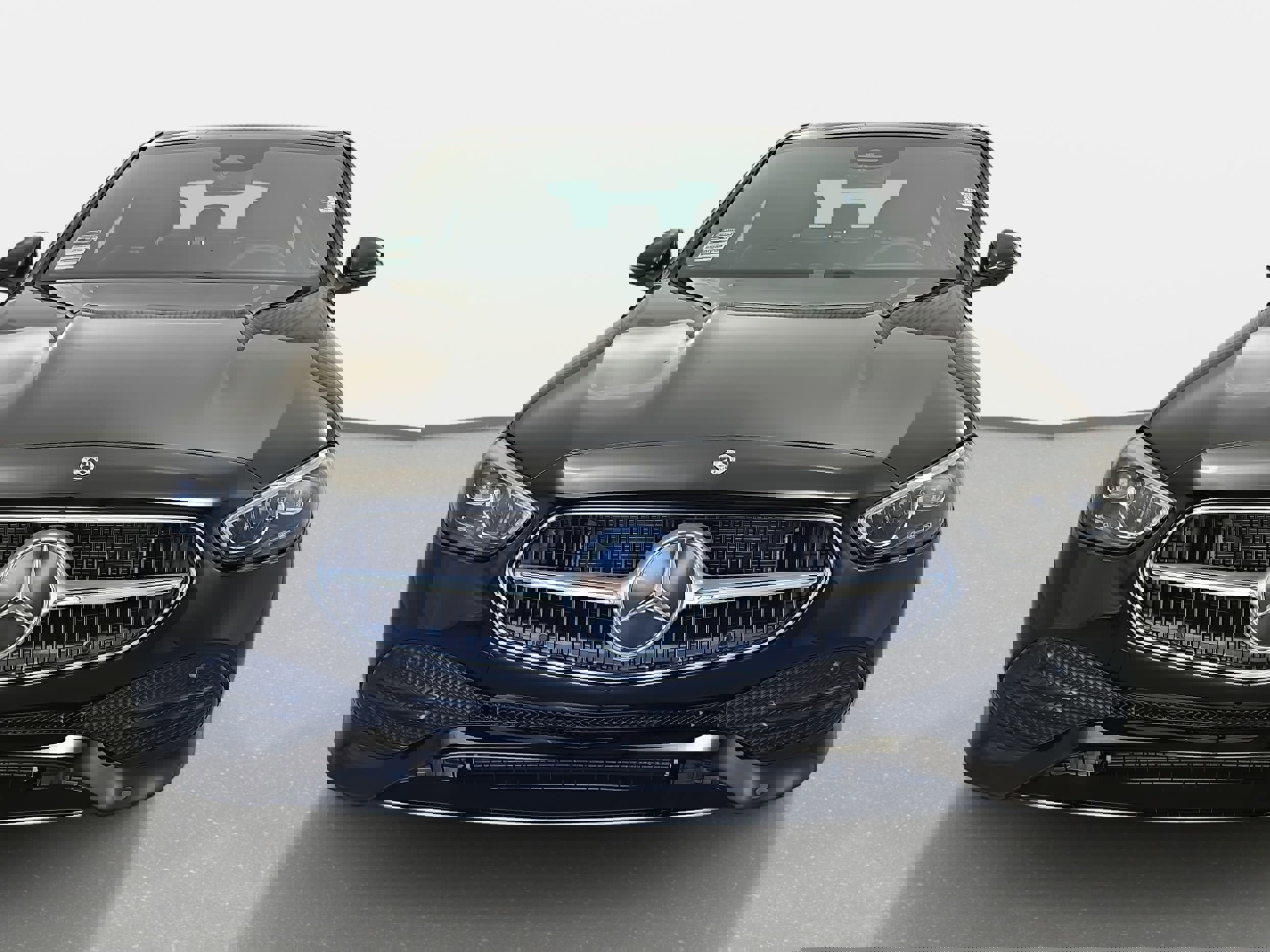 Used 2025 Mercedes-Benz C 300 4MATIC Sedan image 2