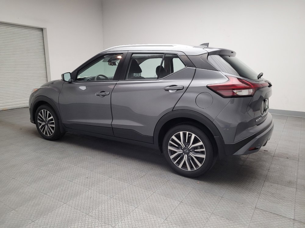 Used 2023 Nissan Kicks SV image 3
