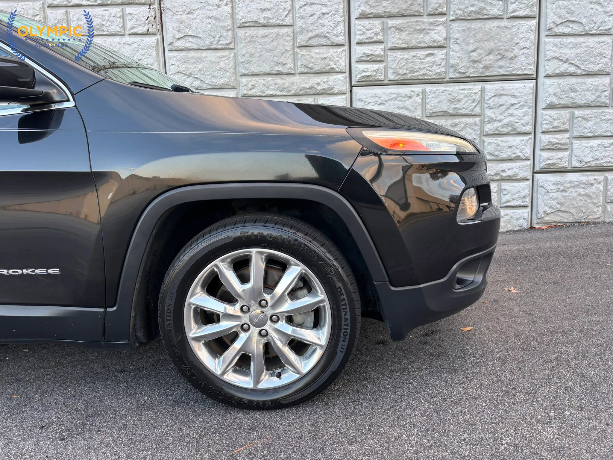 Used 2014 Jeep Cherokee Limited w/ Trailer Tow Group image 11