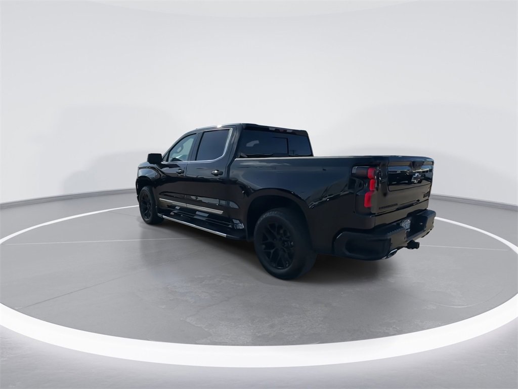 Used 2022 Chevrolet Silverado 1500 High Country w/ Technology Package image 10