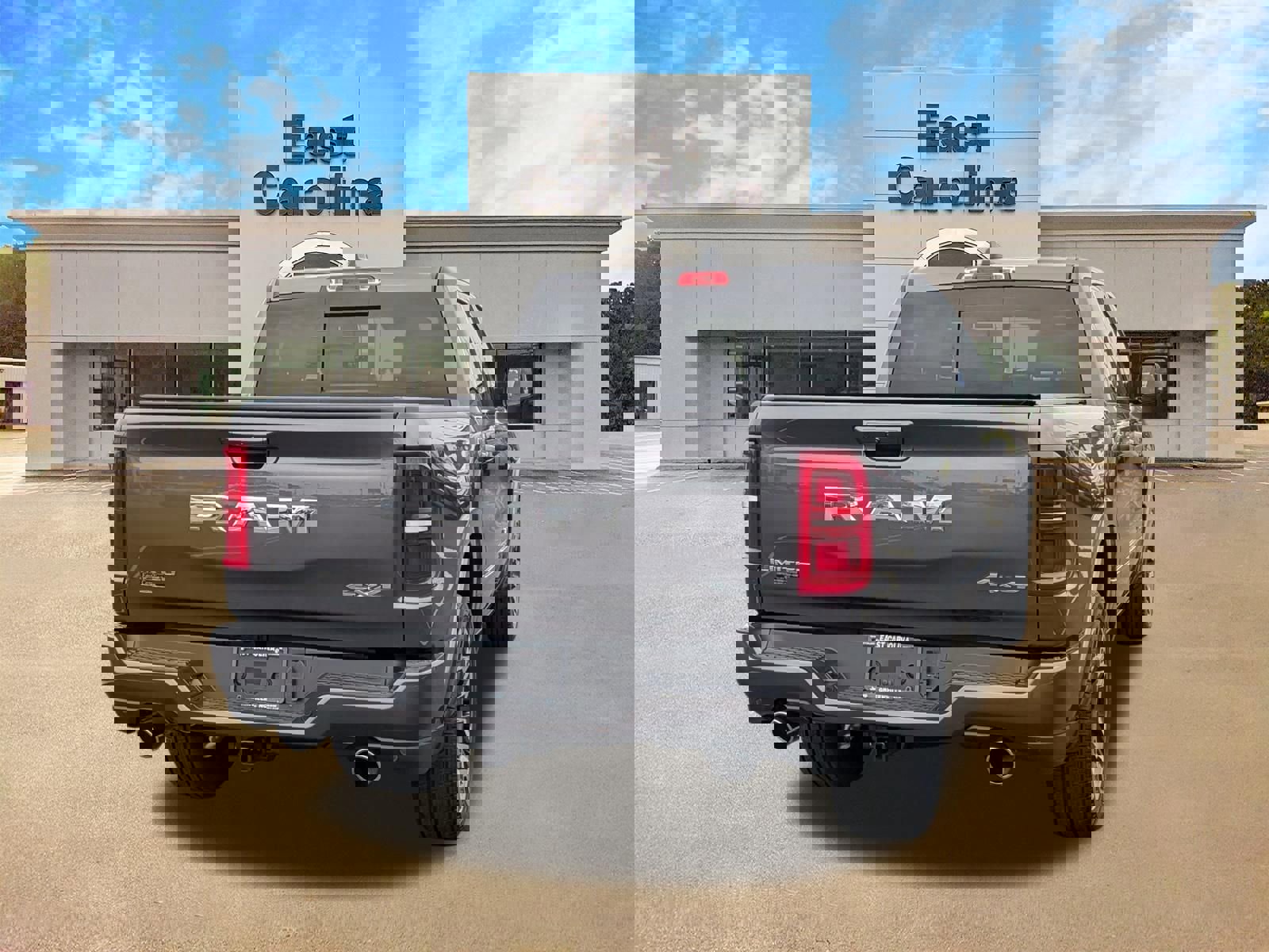 Used 2026 RAM 1500 Limited w/ Body Color Bumper Group image 3