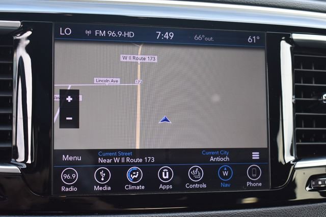 Used 2019 Chrysler Pacifica Touring Plus w/ S Appearance Package FWD image 33
