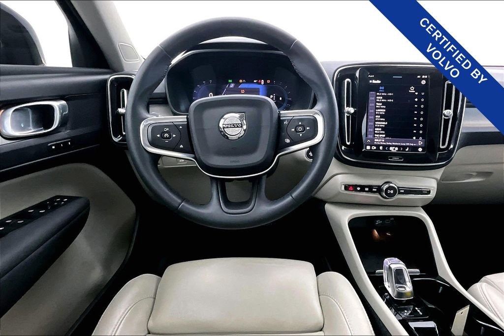 Used 2023 Volvo XC40 B5 Plus w/ Protection Package Premier image 8
