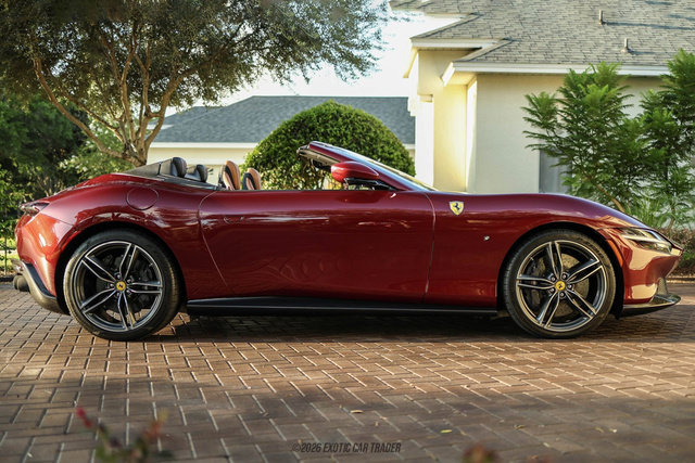 Used 2025 Ferrari Roma Spider RWD image 9