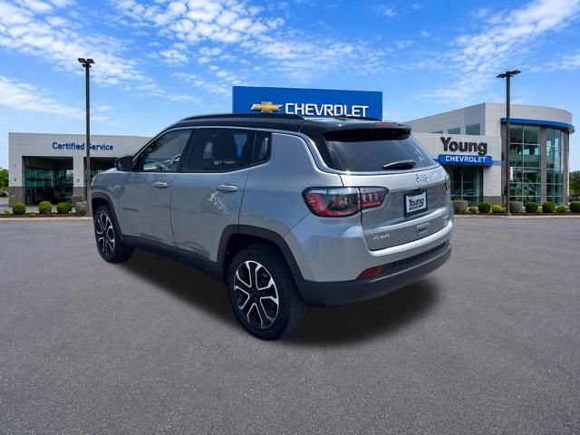 Used 2024 Jeep Compass Limited AWD/4WD image 5
